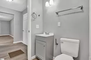 202 Holland St, Gaffney, SC 29341 - Photo 31