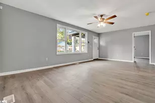 202 Holland St, Gaffney, SC 29341 - Photo 5