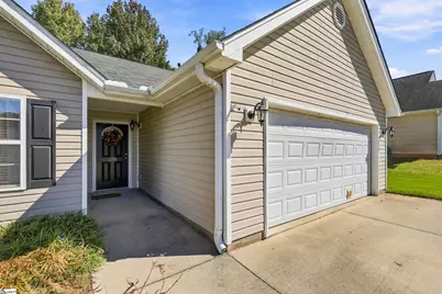 105 Sturgeon Bay Drive, Taylors, SC 29687 - Photo 3