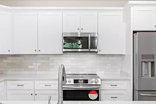98 E McBee Ave, Greenville, SC 29601 - Photo 9