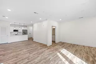 98 E McBee Ave, Greenville, SC 29601 - Photo 17