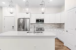98 E McBee Ave, Greenville, SC 29601 - Photo 9