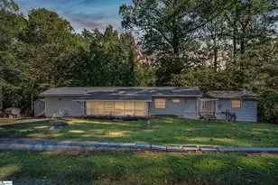 306 S Lakeview Dr, Duncan, SC 29334 - Photo 1