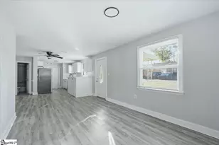 611 Gardner St, Gaffney, SC 29341 - Photo 5