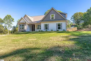 19 Kimberly Dr, Travelers Rest, SC 29690 - Photo 1