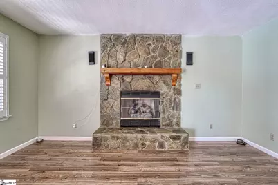 200 S Pointe, Cowpens, SC 29330 - Photo 5