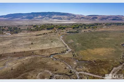 8940 Cougar Circle, Silver Springs, NV 89429 - Photo 7