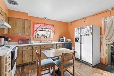 1885 Castle Way, Reno, NV 89512 - Photo 5