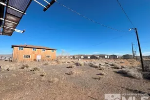 9660 Silver Dollar Ln, Reno, NV 89506 - Photo 5