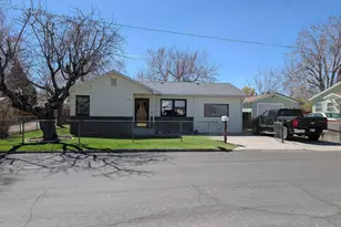 115 Commercial Ave, Yerington, NV 89447 - Photo 1