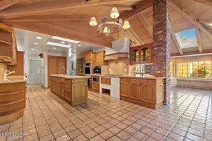 1880 Meadowview Ln, Reno, NV 89509 - Photo 11