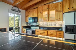 723 Gary Ln, Stateline, NV 89449 - Photo 9