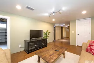 1025 Locust St, Reno, NV 89502 - Photo 11