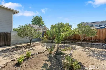 1025 Locust Street, Reno, NV 89502 - Photo 25