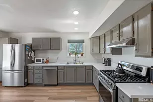 10605 Osage Rd, Reno, NV 89508 - Photo 11