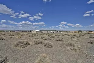 5405 White Oak Dr, Silver Springs, NV 89429 - Photo 13