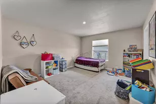 5405 White Oak Dr, Silver Springs, NV 89429 - Photo 11