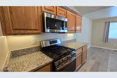3185 Cliffrose Drive, Silver Springs, NV 89429 - Photo 3