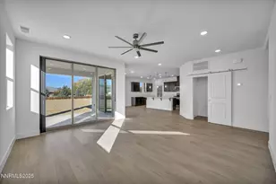 8601 Crandell Dr, Reno, NV 89506 - Photo 7