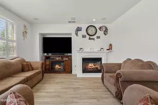 7935 Opal Station Dr, Reno, NV 89506 - Photo 9