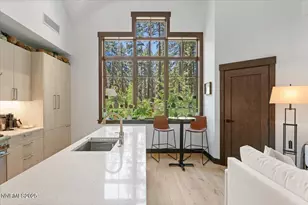 33 Beach Club Dr, Stateline, NV 89449 - Photo 3