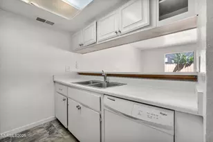 1560 Steven Ct, Sparks, NV 89431 - Photo 7