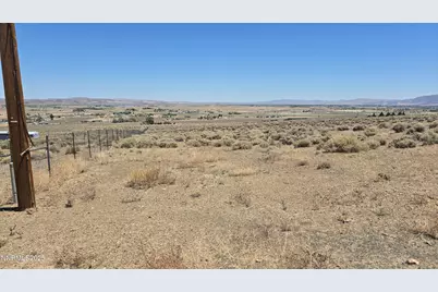 5600 Peek Avenue, Silver Springs, NV 89429 - Photo 5