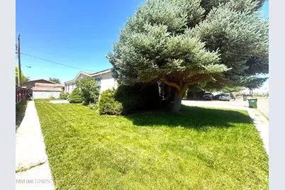 218 & 220 Middlegate Drive, Battle Mountain, NV 89820 - Photo 1