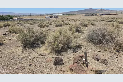 1190 Rhyolite Drive, Silver Springs, NV 89429 - Photo 3