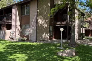 1465 E Peckham Ln, Reno, NV 89502 - Photo 17