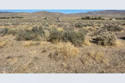 5400 Esther Avenue, Silver Springs, NV 89429 - Photo 3