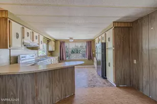 17530 Thrush Ln, Reno, NV 89508 - Photo 5