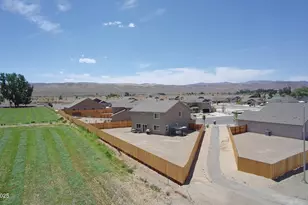 6778 Shell Ct, Fernley, NV 89408 - Photo 5