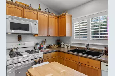 9493 Long River Drive, Reno, NV 89506 - Photo 15