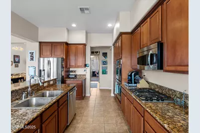 8720 Spearhead Way, Reno, NV 89506 - Photo 9
