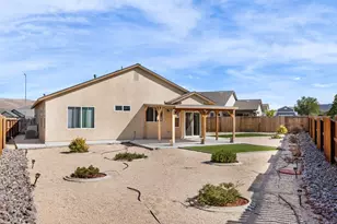 242 Red Oak Dr, Fernley, NV 89408 - Photo 19