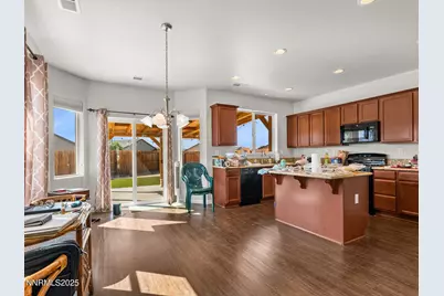 242 Red Oak Drive, Fernley, NV 89408 - Photo 5