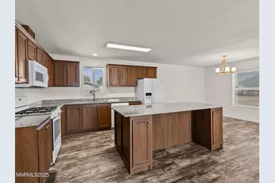 1740 Donner Trail, Silver Springs, NV 89429 - Photo 9