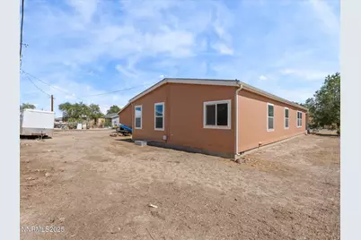 1740 Donner Trail, Silver Springs, NV 89429 - Photo 31