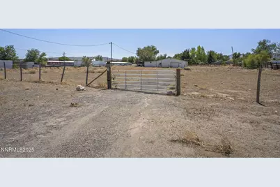 865 Mesa Drive, Fernley, NV 89408 - Photo 3