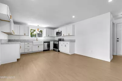 30 N Patterson Place, Sparks, NV 89436 - Photo 11