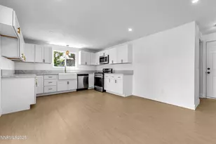 30 N Patterson Pl, Sparks, NV 89436 - Photo 11