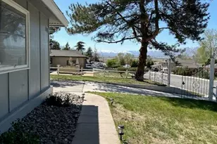 7050 Pembroke Dr, Reno, NV 89502 - Photo 41