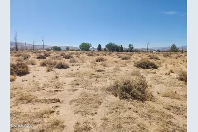 1420 E Antelope Street, Silver Springs, NV 89429 - Photo 5