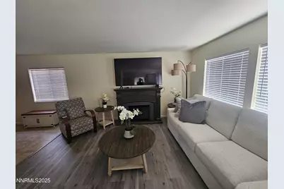 632 Coyote Bluff Ct, Reno, NV 89506 - Photo 5