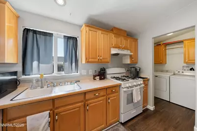 7571 Diamond Pointe Way, Reno, NV 89506 - Photo 15