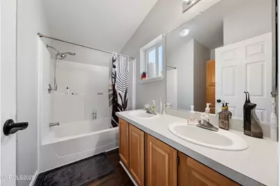 7571 Diamond Pointe Way, Reno, NV 89506 - Photo 27