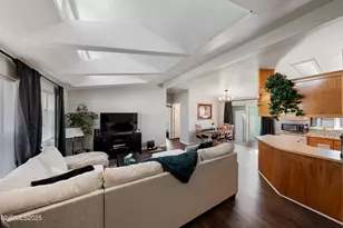 7571 Diamond Pointe Way, Reno, NV 89506 - Photo 9