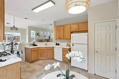 9618 Truckee Meadows Place, Reno, NV 89521 - Photo 11