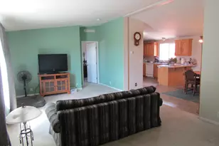 15 Overland St, Yerington, NV 89447 - Photo 3